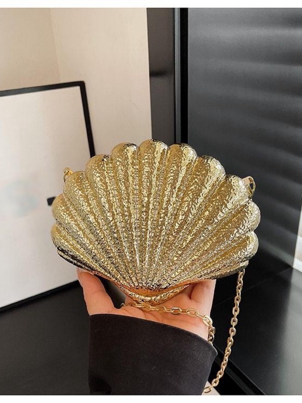 Gold Shell Clutch Handbag with Chain Strap